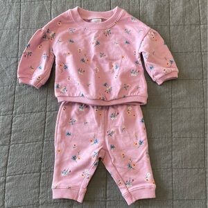 Carters NB matching set NWOT​​​​​​​